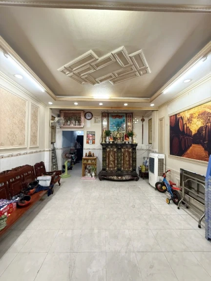 Nhà 2 tầng nở hậu hẻm thông 3,5m Hoài Thanh P Bình Đông (P14.Q8 cũ). Giá 6,7 tỷ TL