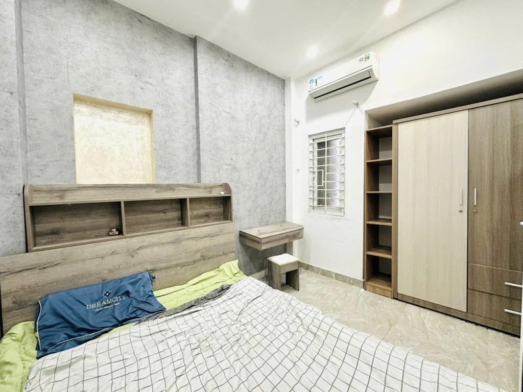 LÔ GÓC - NHÀ MỚI Ở LUÔN - KIỆT THÔNG - 30M RA MẶT TIỀN - TRUNG TÂM