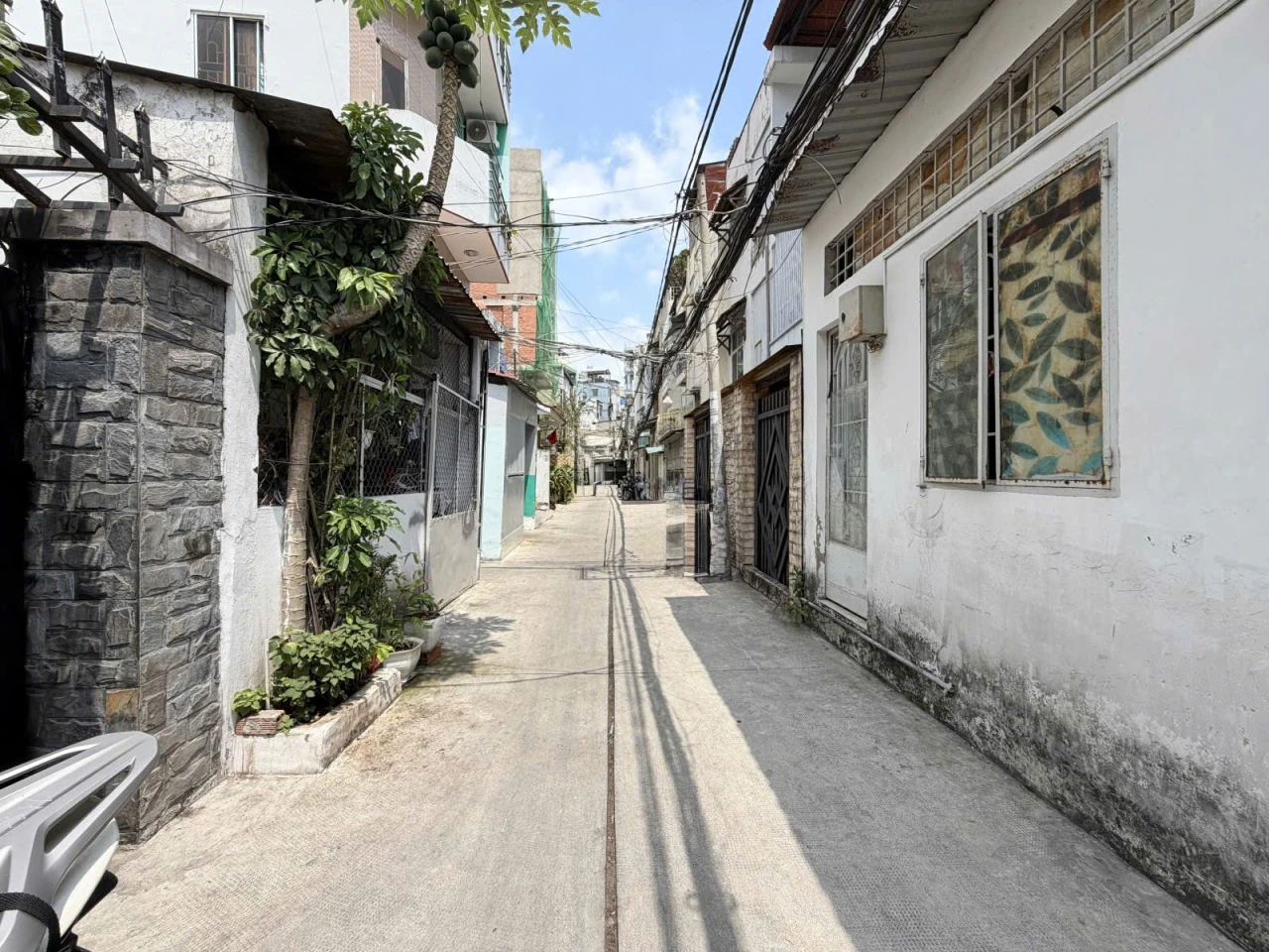 HẺM TAXI D2 BÌNH THẠNH – CẠNH HUTECH – 83M² (7x12) – TIỆN XÂY CHDV