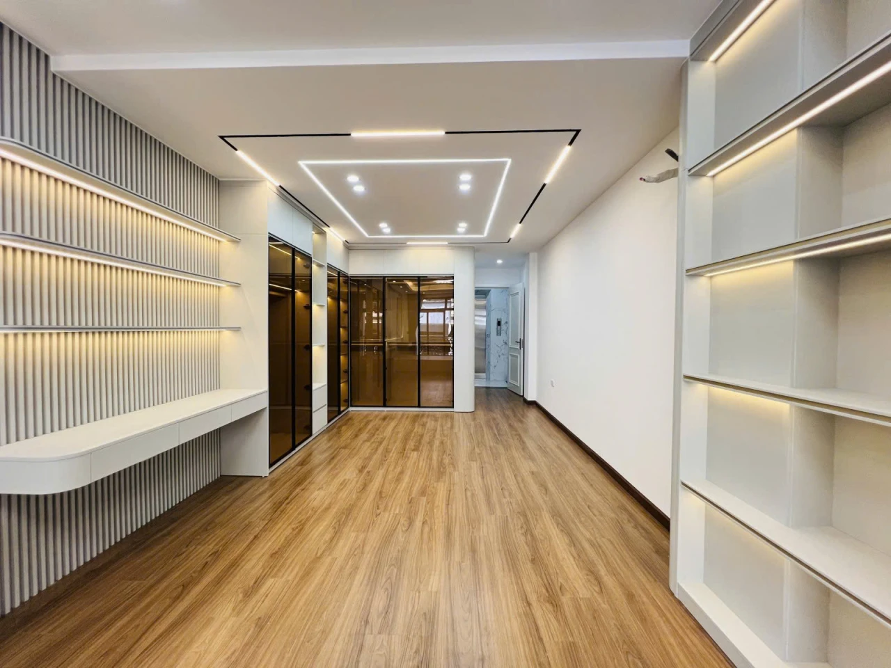 BÁN NHÀ NGÕ 24 KIM ĐỒNG, HOÀNG MAI, 52 M2 , 6 TẦNG TM, MT 5 M, GIÁ 21,2 TỶ,