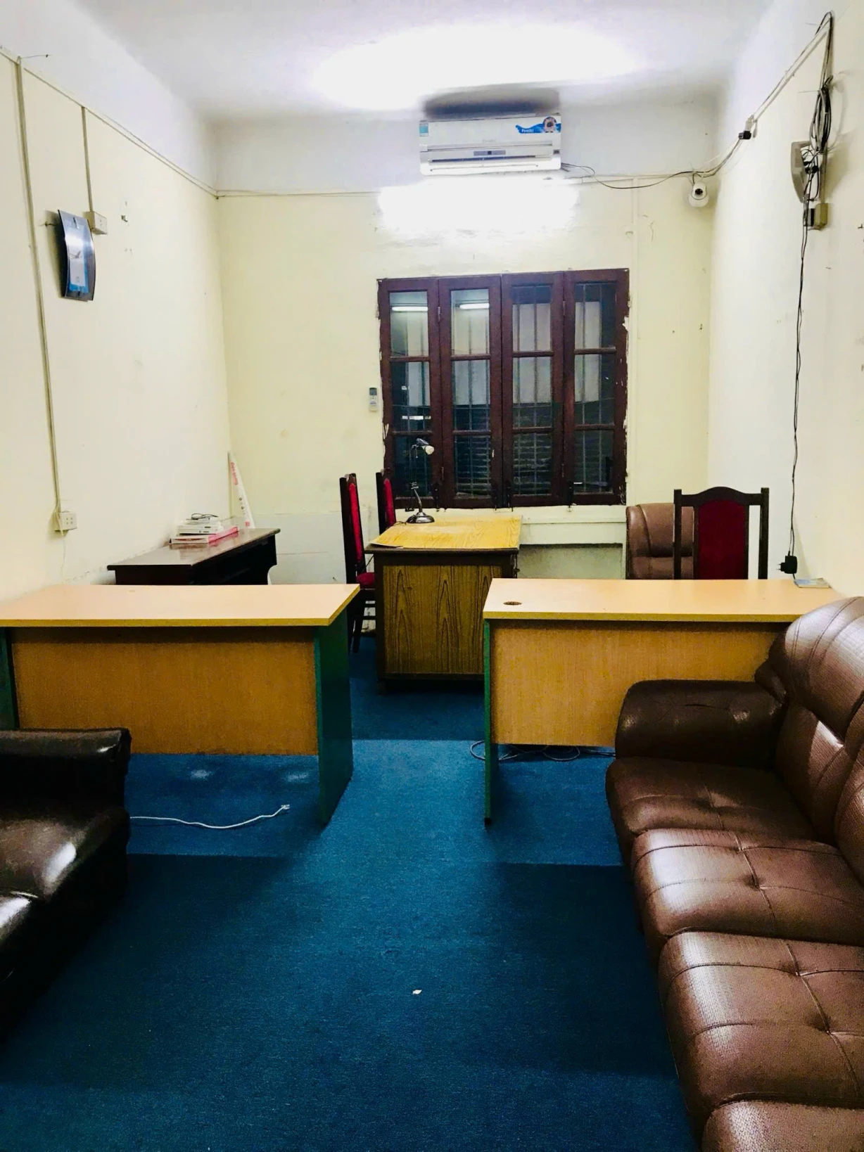 CHO THUÊ CĂN HỘ TẬP THỂ MẶT PHỐ TRẦN HƯNG ĐẠO – HOÀN KIẾM