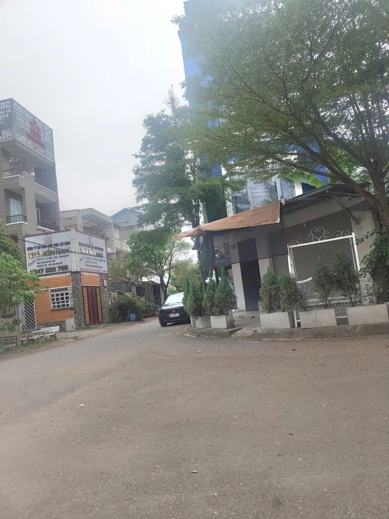 BÁN ĐẤT KDC KIẾN Á – TRUNG TÂM KHU ĐÔNG,Q9

 Diện tích: 110m² (5x22) – đất vuông vức, khu phân lô đồng bộ, xây dựng tự do