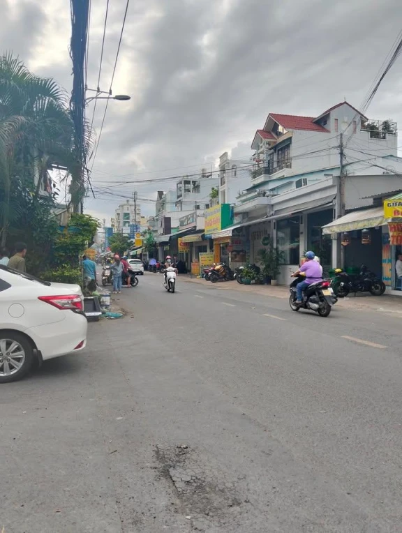 Huỳnh Tấn Phát q7, 4PN, 3 tầng, 6.x tỷ