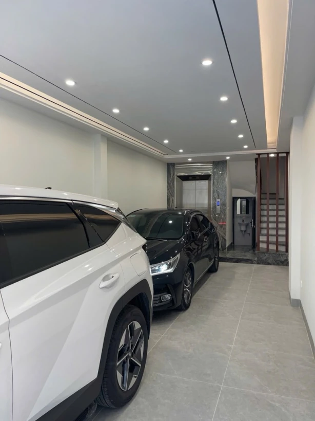 Bán nhà ngõ 135 Bồ Đề 58m x 6T gara thang máy kinh doanh nhỏ, giá đầu tư.