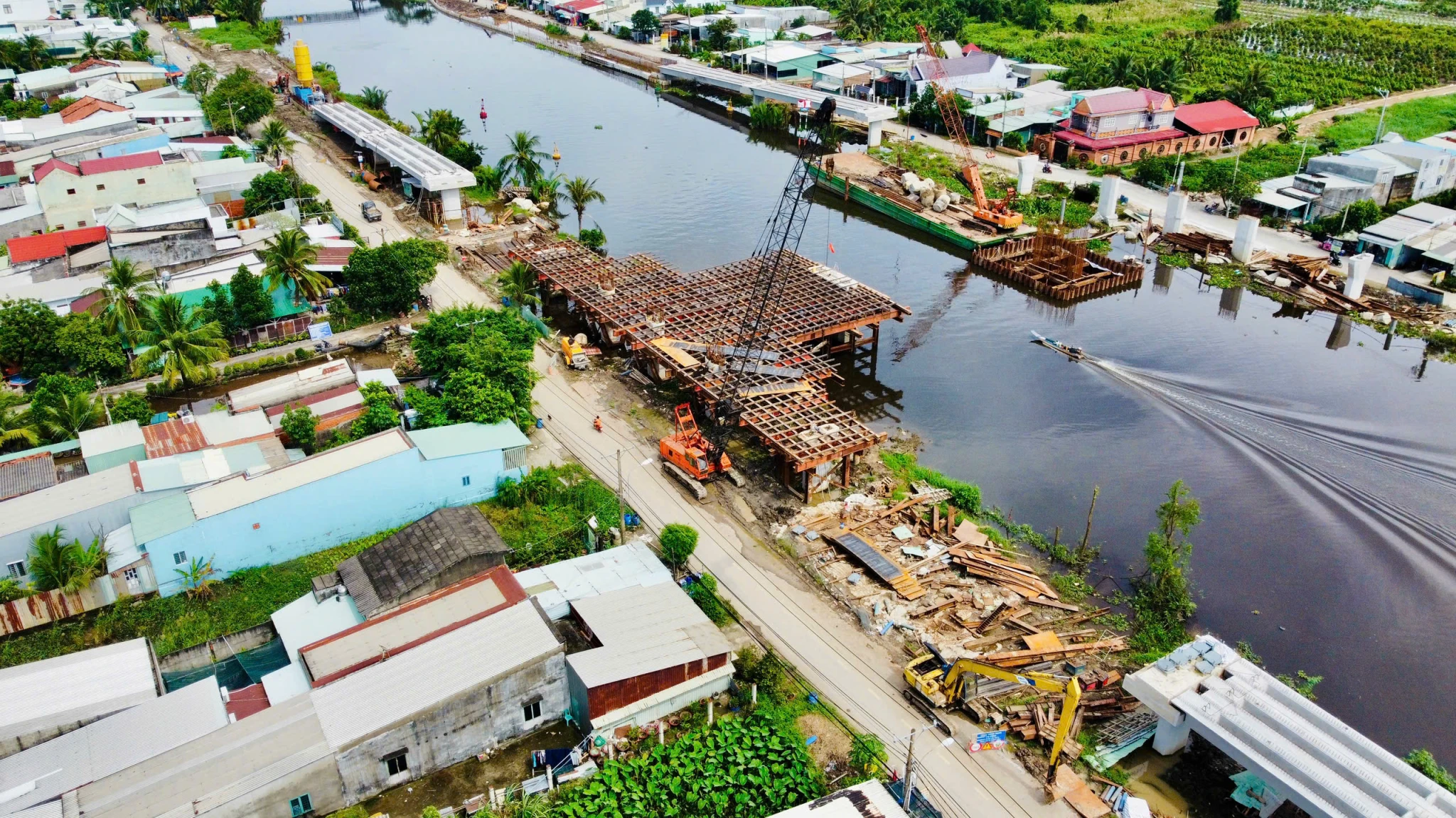 Cho thuê nhà vườn mặt sông 900m² tại Đường Vườn Thơm, huyện Bình Chánh