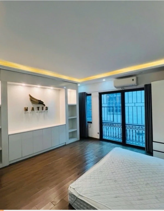 🌹50m 5 tầng 9 tỷ -Dân xây độc lập - Hoàng Mai- Đền Lừ, ô tô đỗ cách vài mét, bãi ô tô gần nhà.