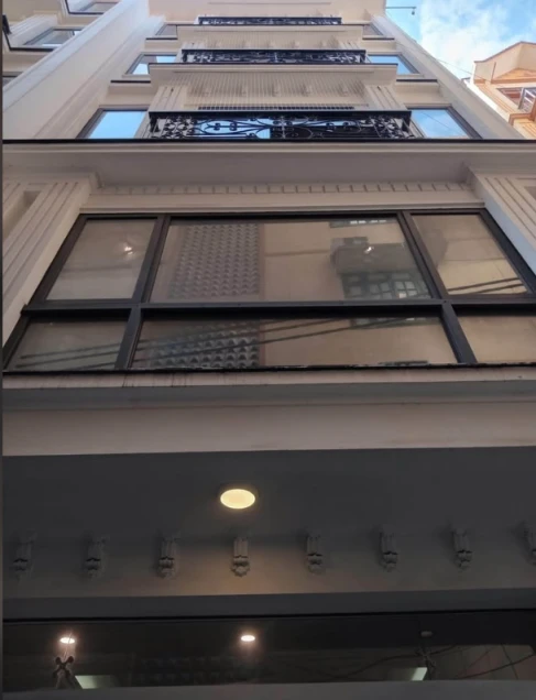 PHÂN LÔ Ô TÔ 15M RA MẶT PHỐ HỒ TÙNG MẬU Ô TÔ VÀO NHÀ