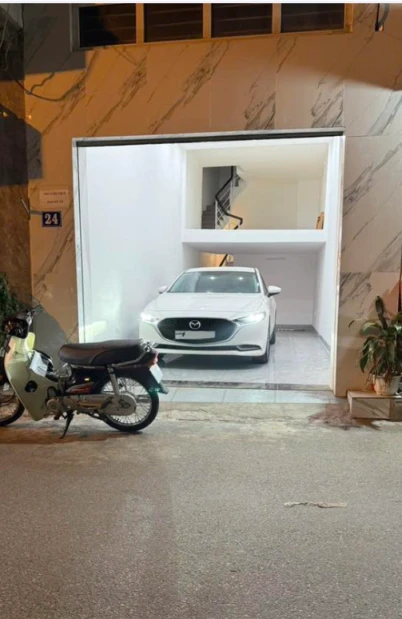 CHO THUÊ NHÀ NGUYÊN CĂN 4 TẦNG - MINH KHAI - Ô TÔ TRÁNH VÀO NHÀ - KINH DOANH ĐỈNH