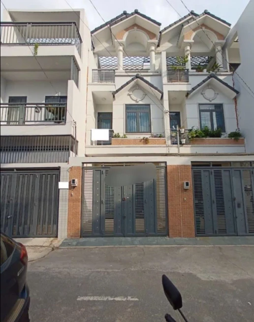 Cho thuê nhà Nguyên căn - gần Chợ Thủ Đức - 4PN, 4 Nhà VS