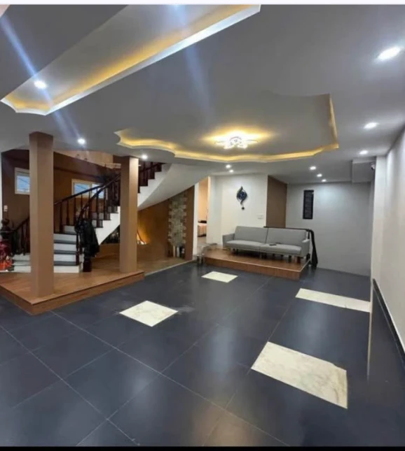 🔥 BÁN NHÀ ĐẸP (VILLA mini) – VỊ TRÍ TRUNG TÂM , ĐÀ LẠT