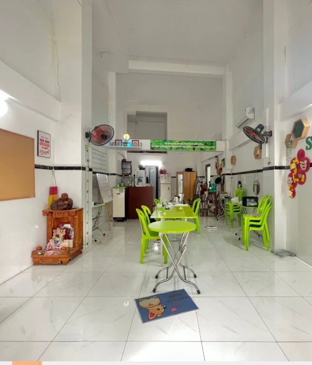 MB Kinh Doanh Tự Do Ngay Khu Vực Trung Tâm Tân Bình Đông Đúc Người Qua Lại