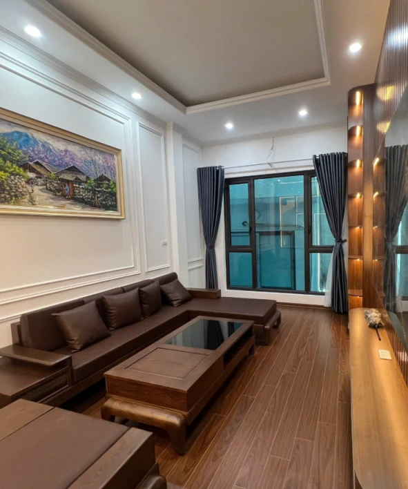 Cho thuê nhà nguyên căn 5 Tầng mới