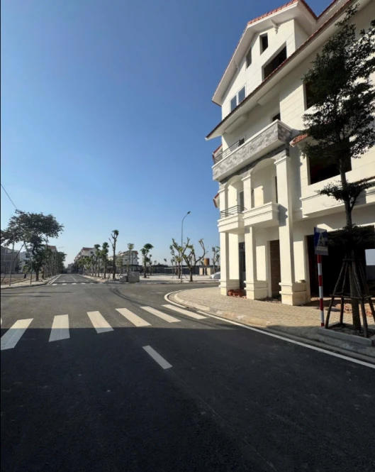 🌈🌈 NHỈNH 13TỶ - CCMN MỚI 18PKK - DÒNG TIỀN 80TR/TH NGAY KĐT ĐỀN LỪ, BÁCH KINH XÂY - PCCC CHUẨN - LẤY ĐÂU RA ☔️☔️ Lh em: 0335619725 ZL