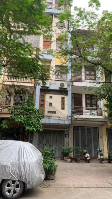 Cần bán nhà Q. Ba Đình, diện tích 54m2, 5 tầng, vỉa hè rộng 5m, 3 làn ô tô.