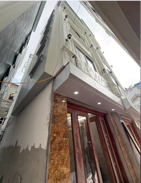 XUÂN ĐỈNH LÔ GÓC -5 tầng thang máy nhỉnh 8đ.