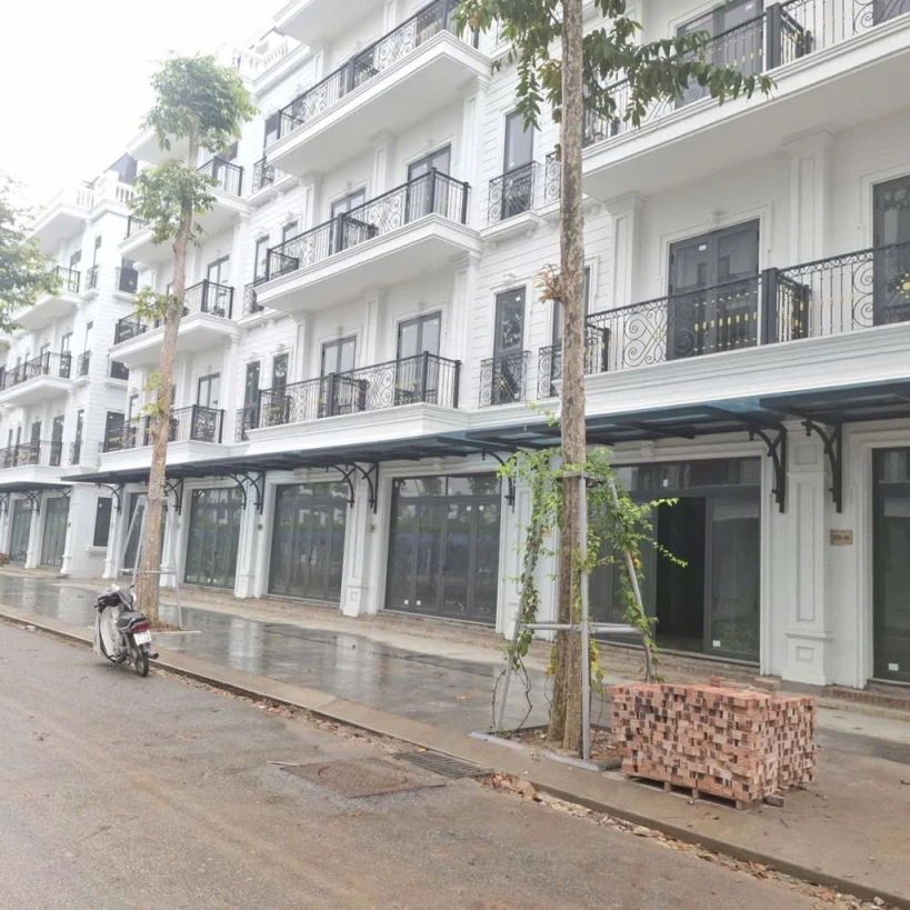 PHÂN LÔ - VỈA HÈ - OTO TRÁNH - KINH DOANH