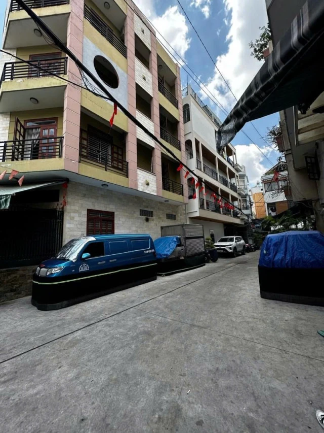 Bán nhà Hẻm 8m Hàn Hải Nguyên - gần Ba Tháng Hai, 7x10m 4 Tầng - 6 PN, chỉ 13,9 tỷ,