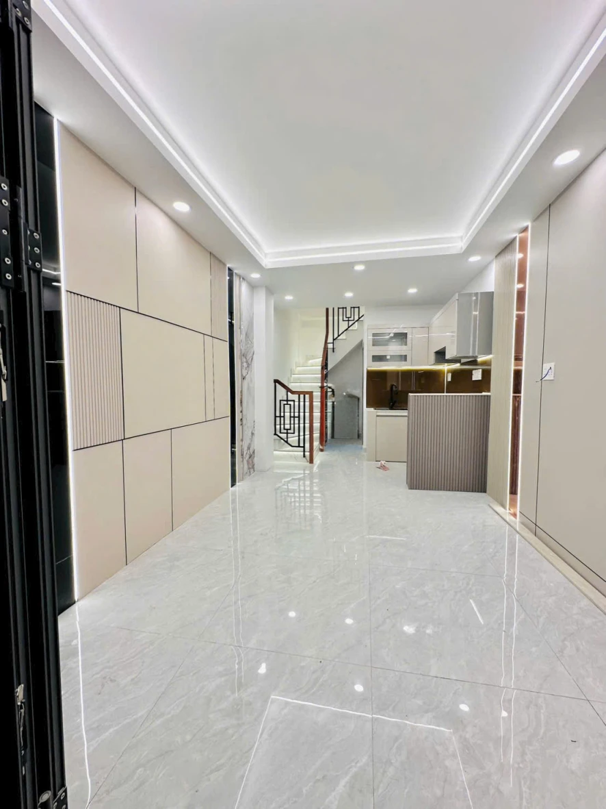 bán nhà xây mới 4 tầng sát mặt tiền hoàng diệu Q4 có 5 đ