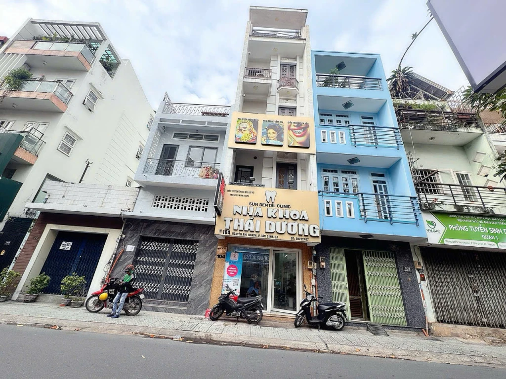 BÁN NHÀ 4 TẦNG MẶT TIỀN KD Đ.NGUYỄN PHI KHANH, QUẬN 1 - 4M*15M VUÔNG ĐẸP FULL THỔ CƯ- CHỈ 19,5T * LH GIANG GIANG 0938676685 CHÍNH CHỦ XEM NHÀ