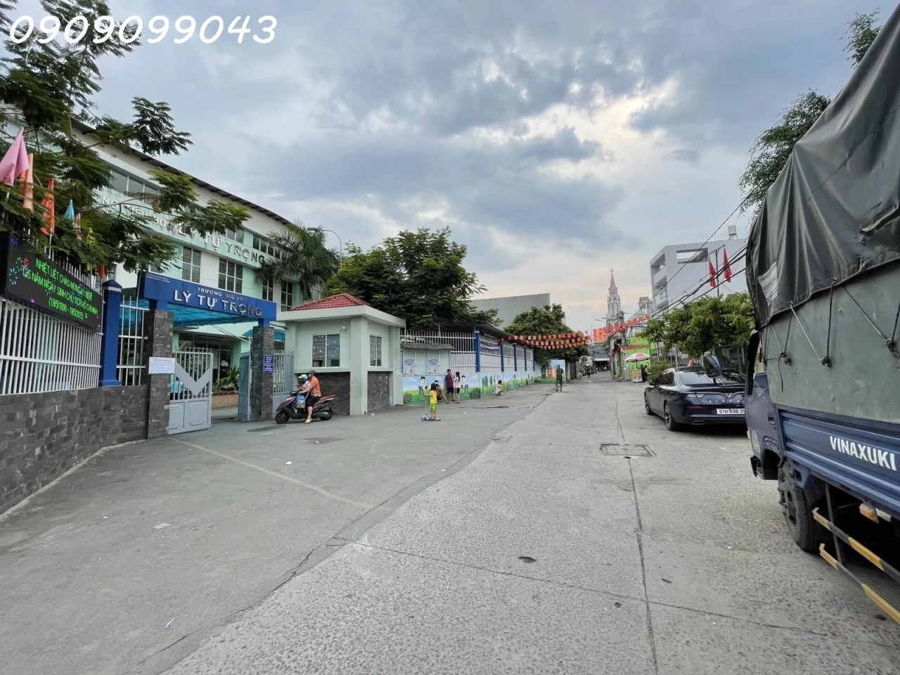 NHÀ BÁN 5.15x14.5 VUÔNG A4-3 TẦNG BTCT HOÀN CÔNG ĐỦ
GẦN HXH TRÁNH-SÁT VÁCH TÂN BÌNH-ĐANG-GÀN NHÀ GA T3
NGUYỄN VĂN QUÁ-SON HÀNG-TRƯỜNG CHINH-ĐÔNG HƯNG THUẬN Q12