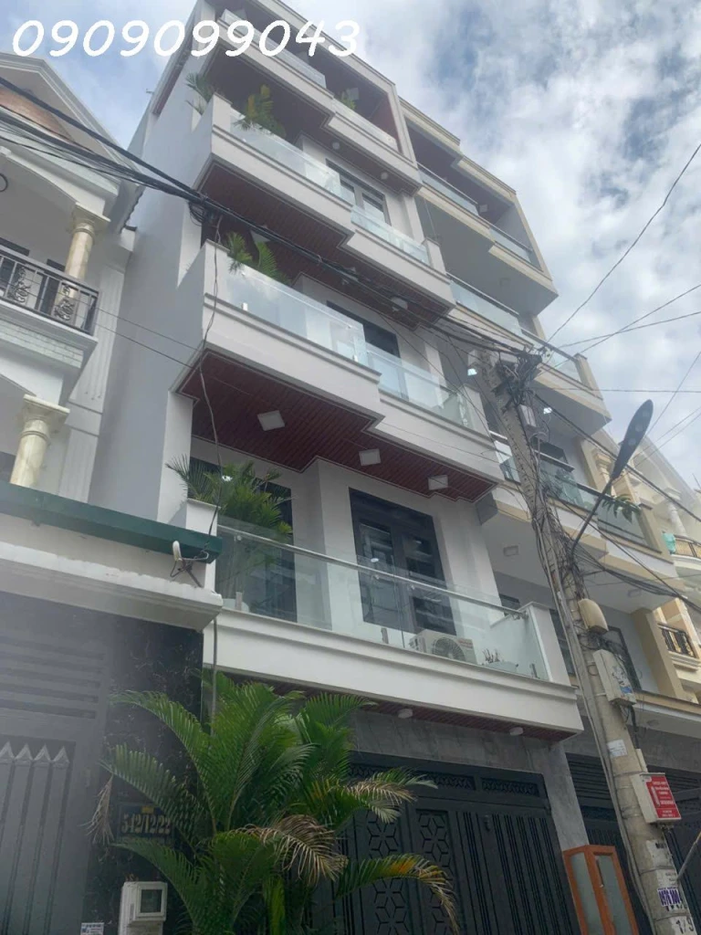 NHÀ ĐẸP 1 TRỆT 2 LẦU  4PN 4WC – KHU DÂN CƯ DỰ ÁN –NGUYỄN ẢNH THỦ TRUNG TÂM QUẬN 12 XE HOI NGỦ TRONG NHÀ.