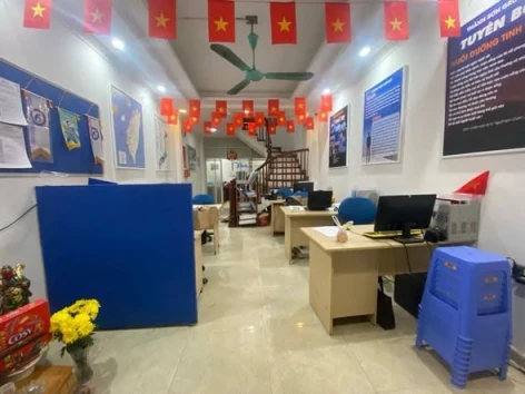 MẶT PHỐ NGHĨA TÂN  CẦU GIẤY #KINHDOANH #ÔTÔ  DÂN XÂY _ XEM LÀ THÍCH....