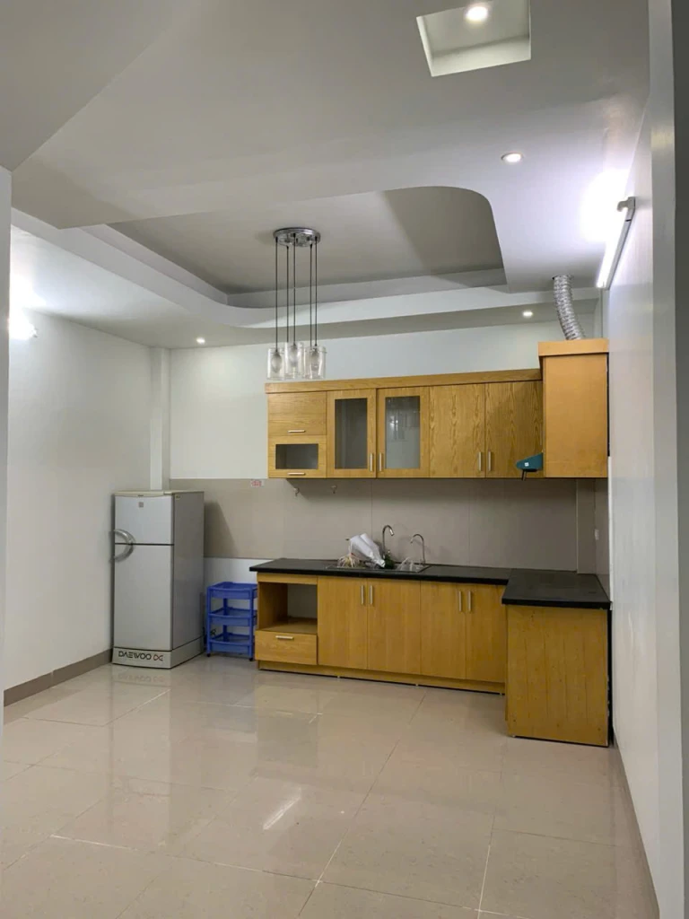 Chính chủ cho thuê nhà nguyên căn 4 tầng tại Đường Mỹ Đình.