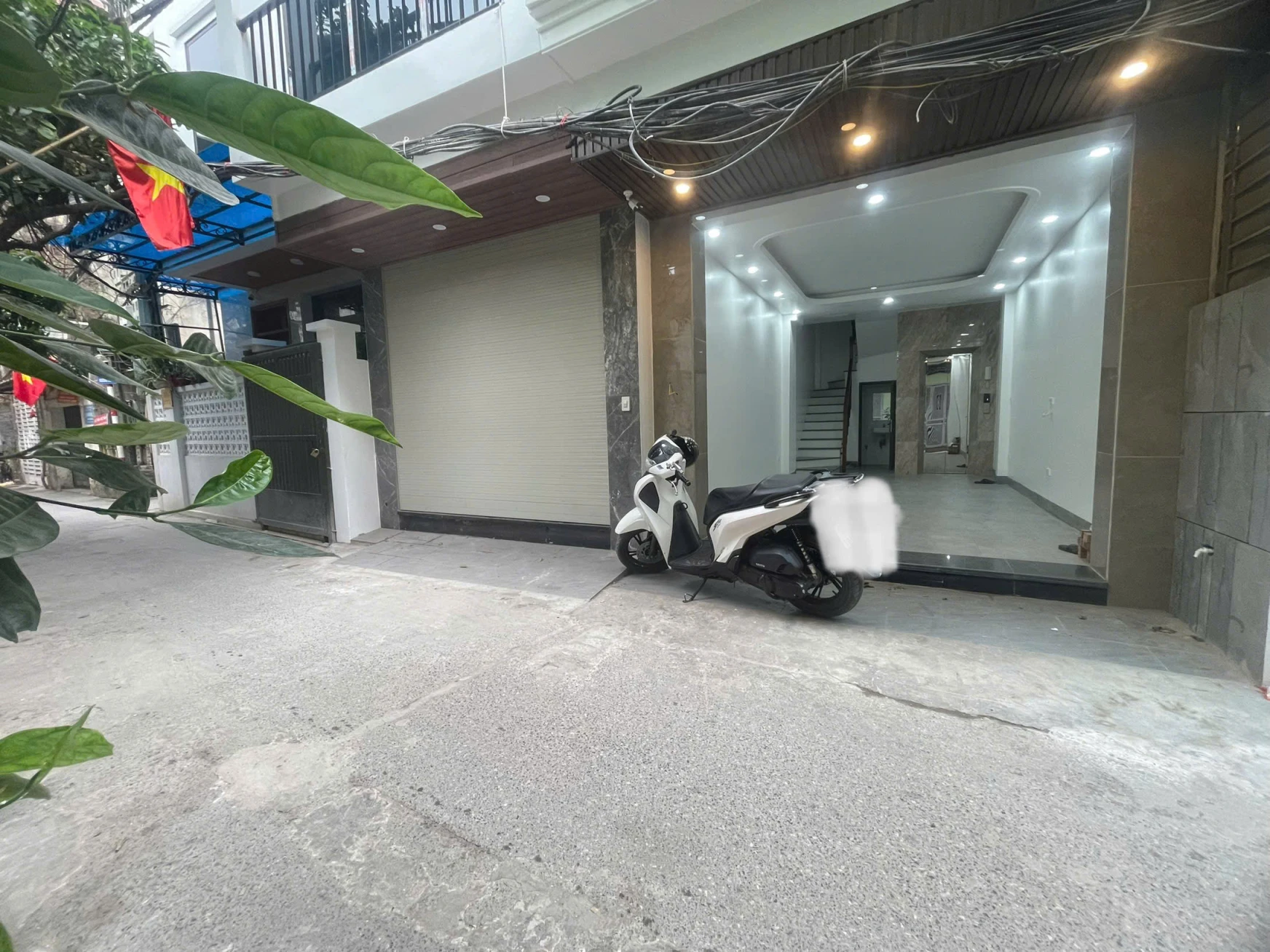 CHO THUÊ NHÀ RIÊNG SỐ 18 NGÕ 406 PHỐ ÂU CƠ – CÓ THANG MÁY – Ô TÔ VÀO NHÀ