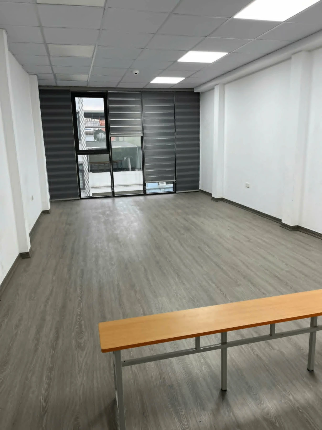 Cho thuê nhà mặt phố chiến thắng văn quán 6 tầng thang máy hà đông