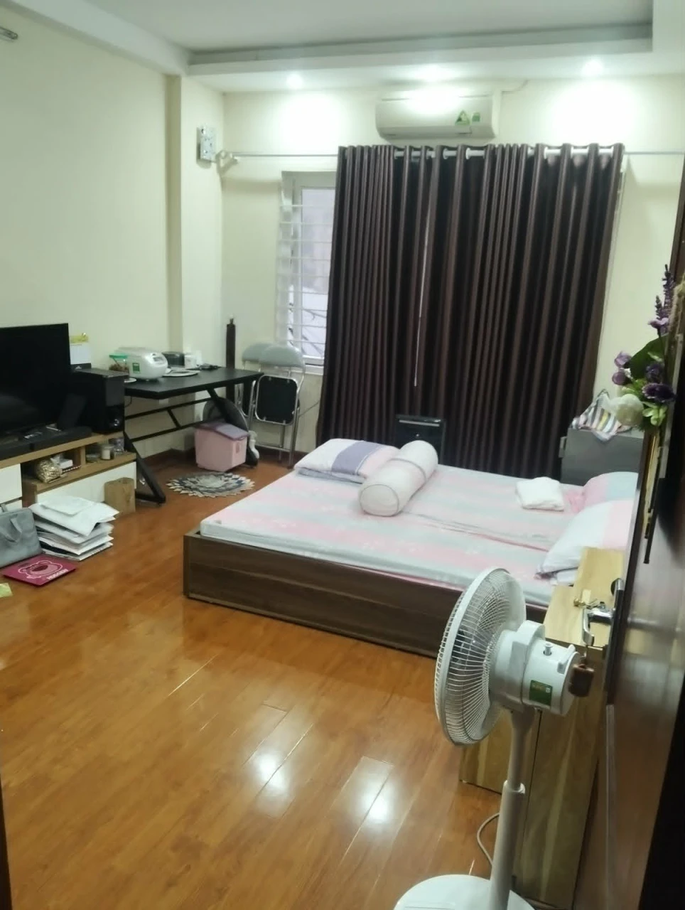 Bán nhà giáp nhị 5 tầng dân xây ở ngay ngõ thông kinh doanh hoàng mai