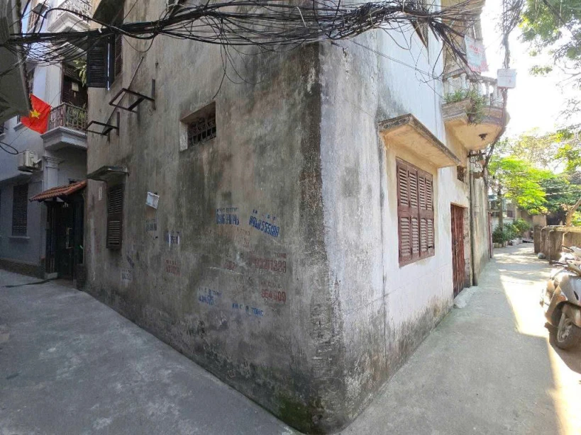 Tam trrinh cần bán 48M tặng nhà lô góc giảm chào hơn 1 tỷ ô tô đỗ cửa hai bà trưng