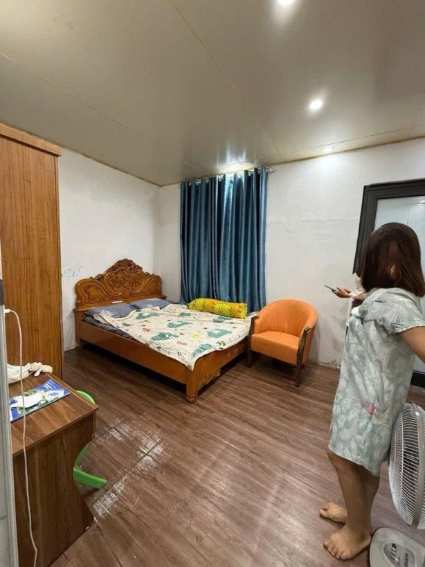 Nhỉnh 3 tỷ bán nhà vĩnh hưng 3 tầng long lanh dân xây 2 thoáng cách phố 20M hoàng mai