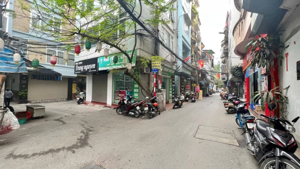 Bán 56M thông phong tôn đức thắng tặng nhà lô gocsoo tô vào nhà đống đa