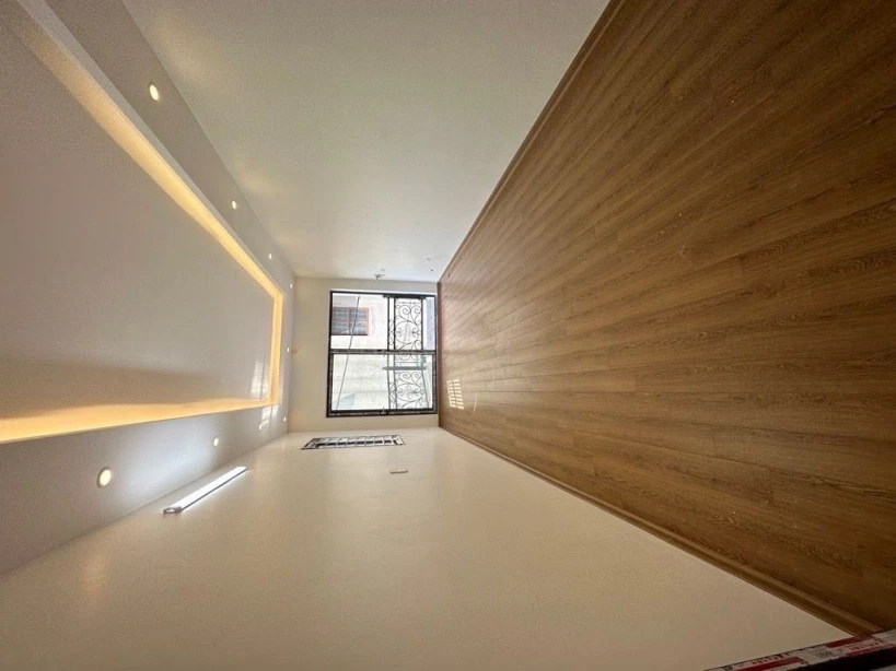 Bán nhà nam dư 5 tầng long lanh lô góc 100M ra phố hoàng mai