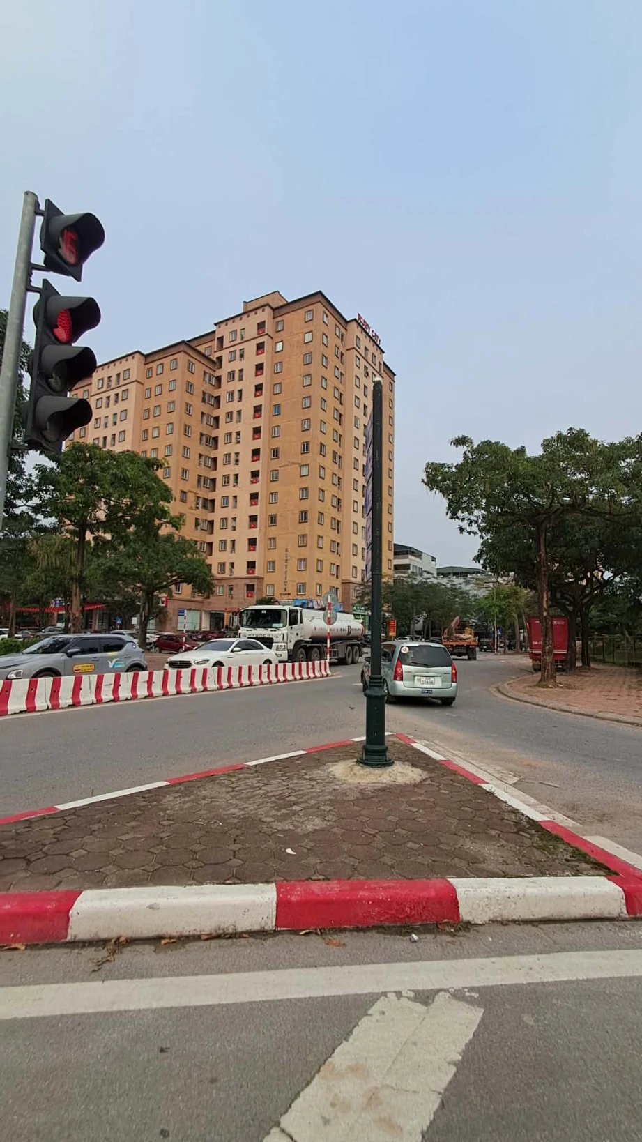 BÁN ĐẤT MẶT PHỐ VIỆT HƯNG 55M2- MT 4.3M- KINH DOANH ĐỈNH- HƠN 10 TỶ