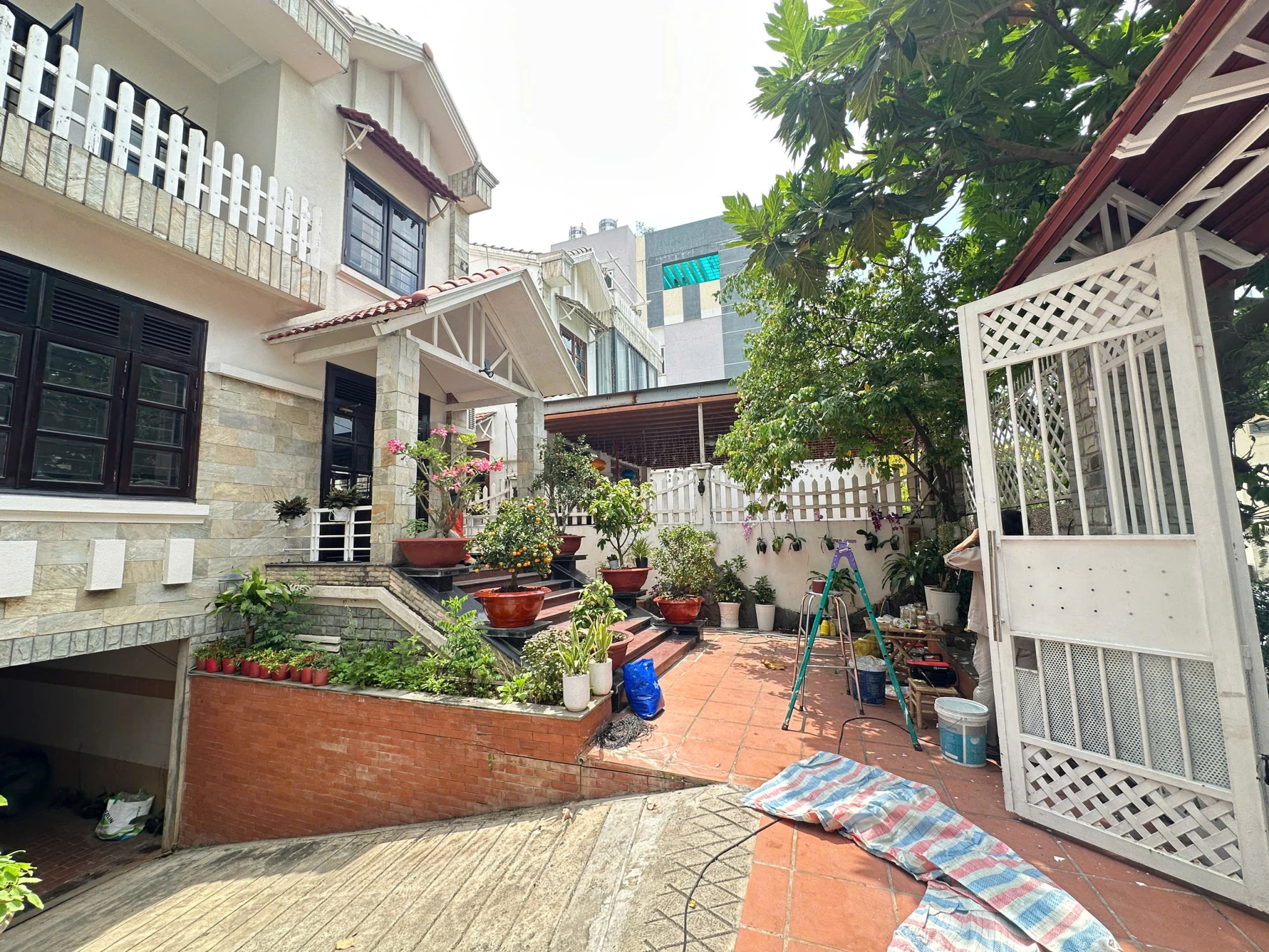 Cho thuê mặt bằng Kinh Doanh Trong Biệt Thự