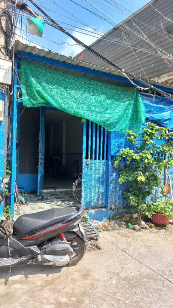 BÁN NHÀ CẤP 4 GIÁ CHỈ 1,3 TỶ – HẺM XE TẢI – GẦN VÕ VĂN VÂN