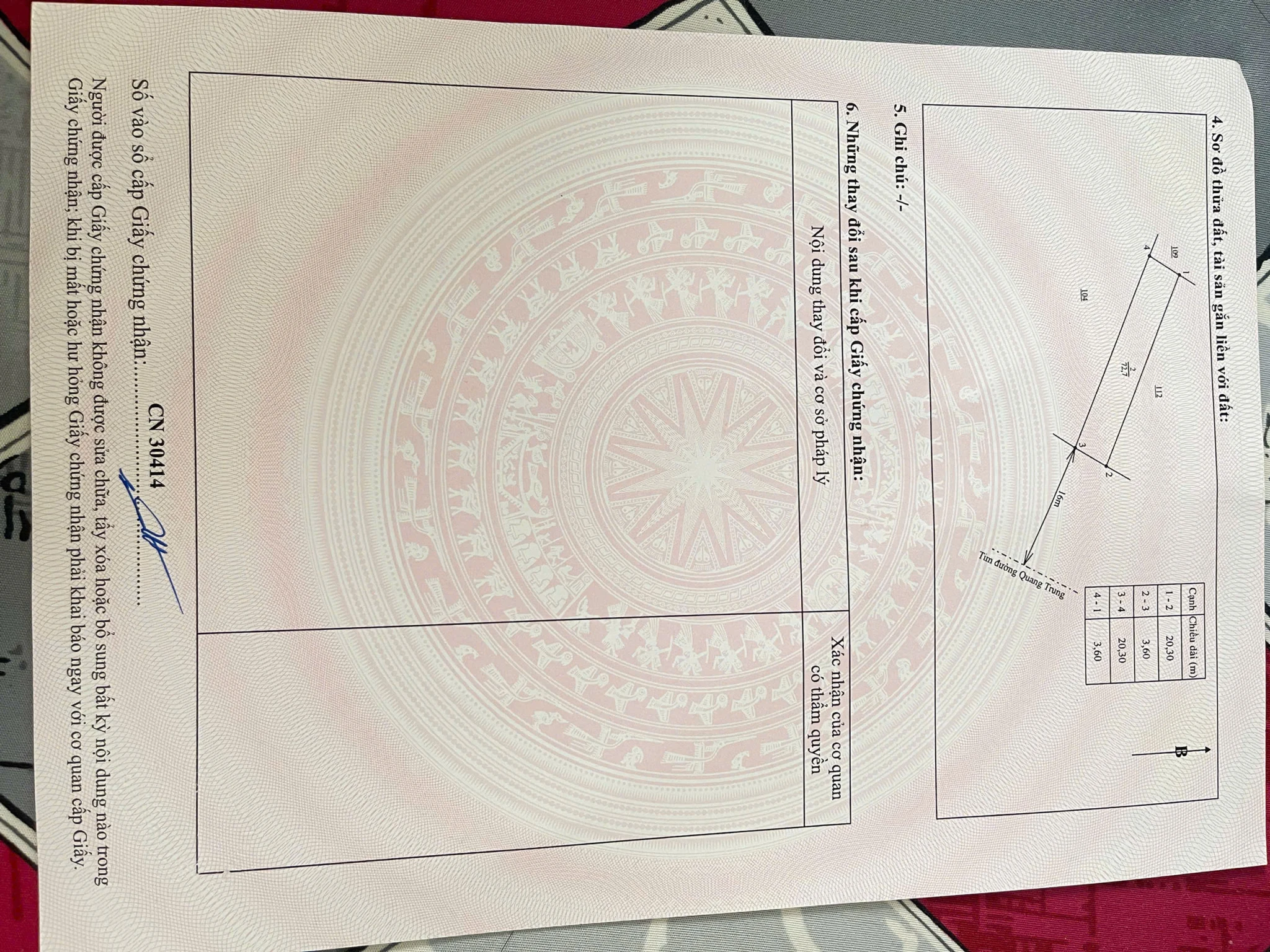 Gia đình chuyển công tác cần bán gấp mảnh đất mặt đường chợ Đán