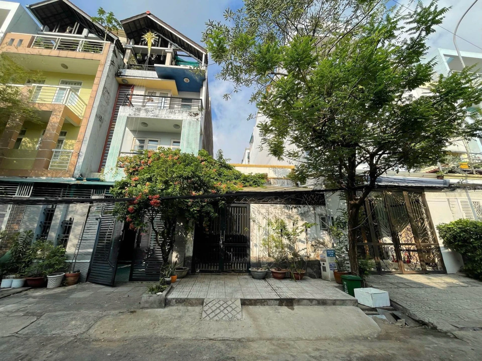 KHU BÌNH LỢI - TUYỆT CHỦNG - LÔ 5*20 - 10 BƯỚC RA CÔNG VIÊN - KHU XÂY 5 TẦNG ĐỒNG BỘ CỰC ĐẸP - CHỈ 13.9 TL