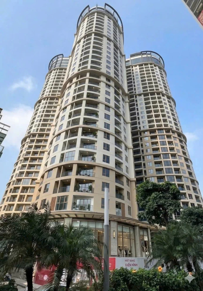 Chính chủ bán căn hộ 2PN The Queen 360 Giải Phóng - 76m2 - Full tiện ích - Giá tốt chỉ 7 tỷ