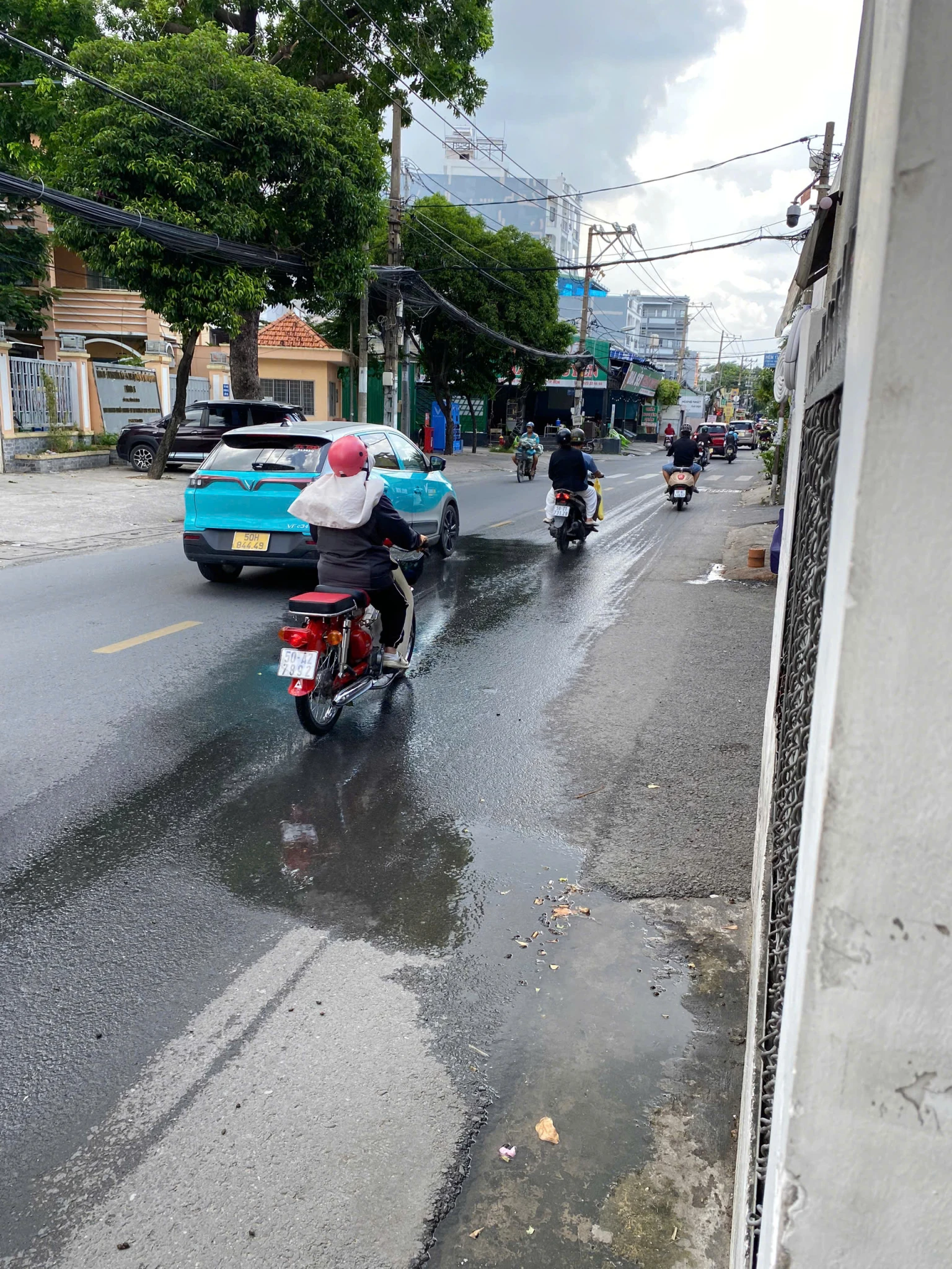 CHO THUÊ NHÀ NGUYÊN CĂN – MẶT TIỀN LÊ ĐỨC THỌ – GIÁ CHỈ 15 TRIỆU/THÁNG