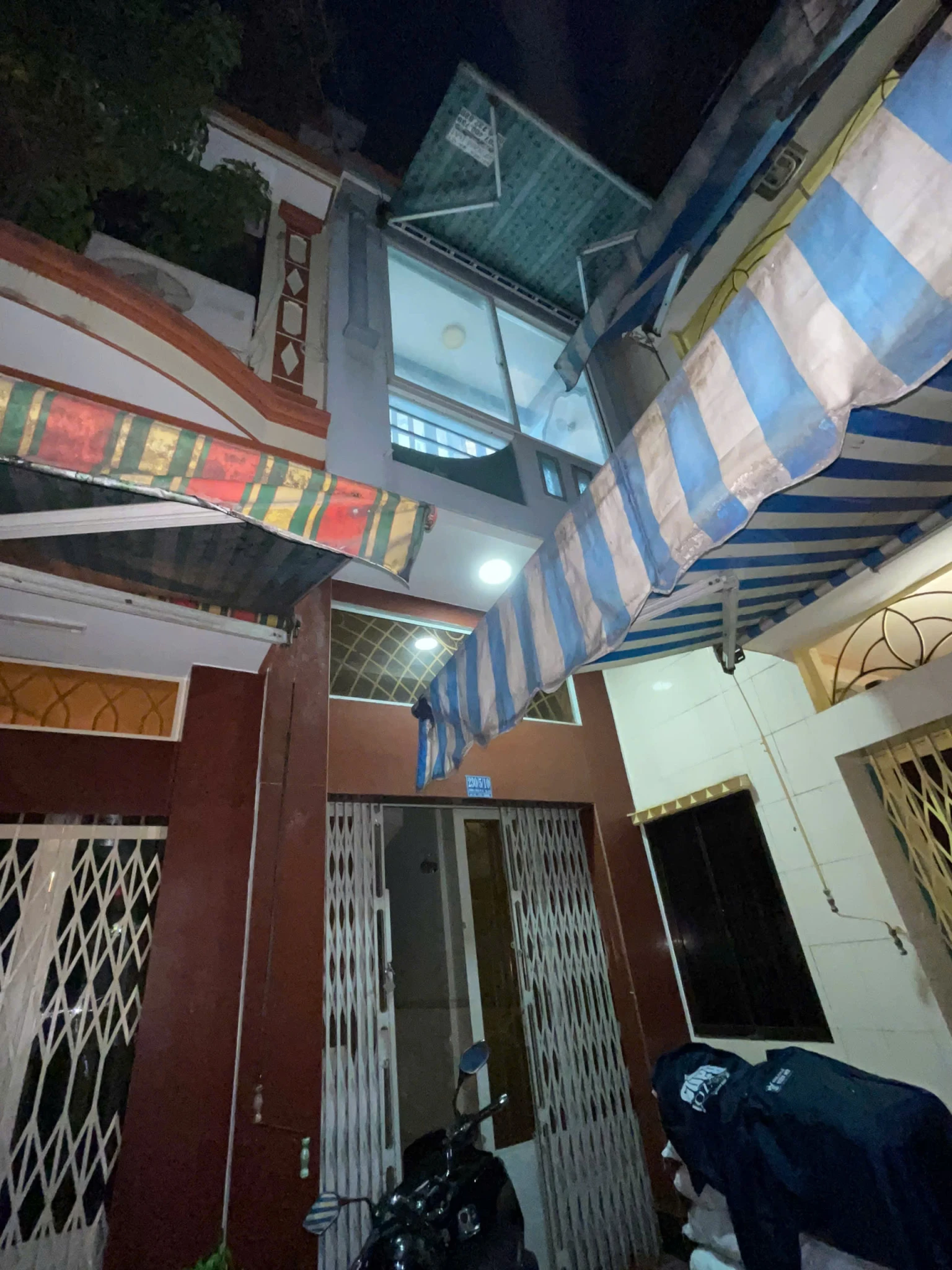 CHÍNH CHỦ CHO THUÊ NHÀ NGUYÊN CĂN TRUNG TÂM QUẬN 10 – 230/5/10 VĨNH VIỄN