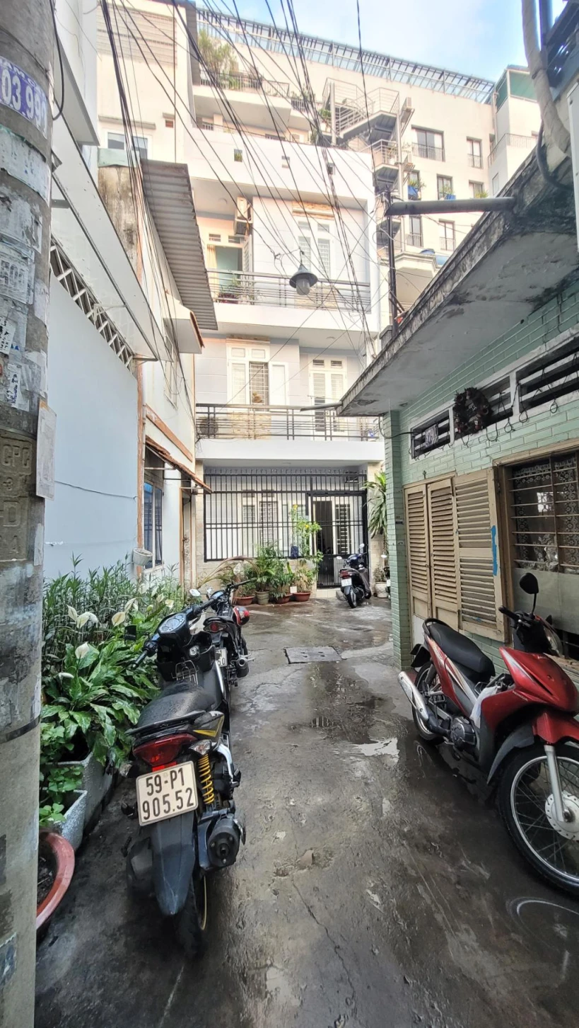 SIÊU PHẨM SẮP HOÀN THIỆN… MUÔN VÀN TIỆN ÍCH XUNG QUANH, CẠNH ÔTÔ TRÁNH, 52M2, 4 TẦNG KIÊN CỐ(1PN DƯỚI ĐẤT) HOÀN CÔNG ĐỦ, CHỈ 6.2 TỶ TL.