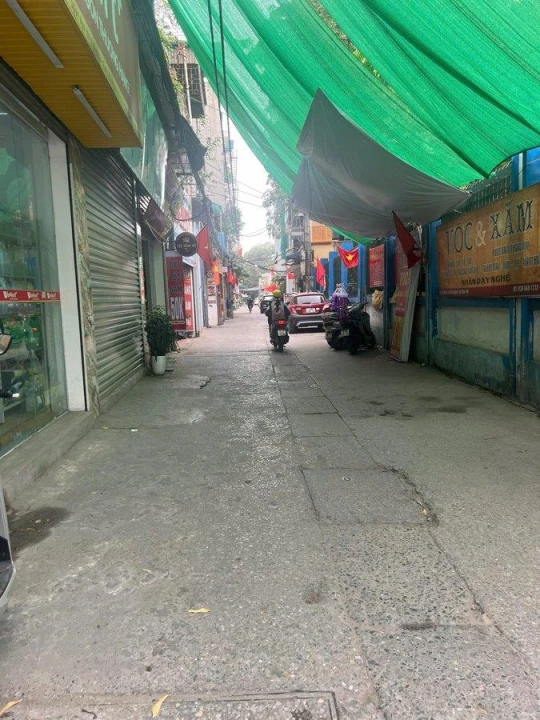 KIM GIANG - NHÀ DÂN XÂY KIÊN CỐ 35M x 5 TẦNG - 50M RA ĐƯỜNG OTO TRÁNH - HÀNG XÓM KĐT ĐẠI KIM - SÁT VÁCH ĐH THĂNG LONG - GIÁ NHỈNH 8 TỶ
