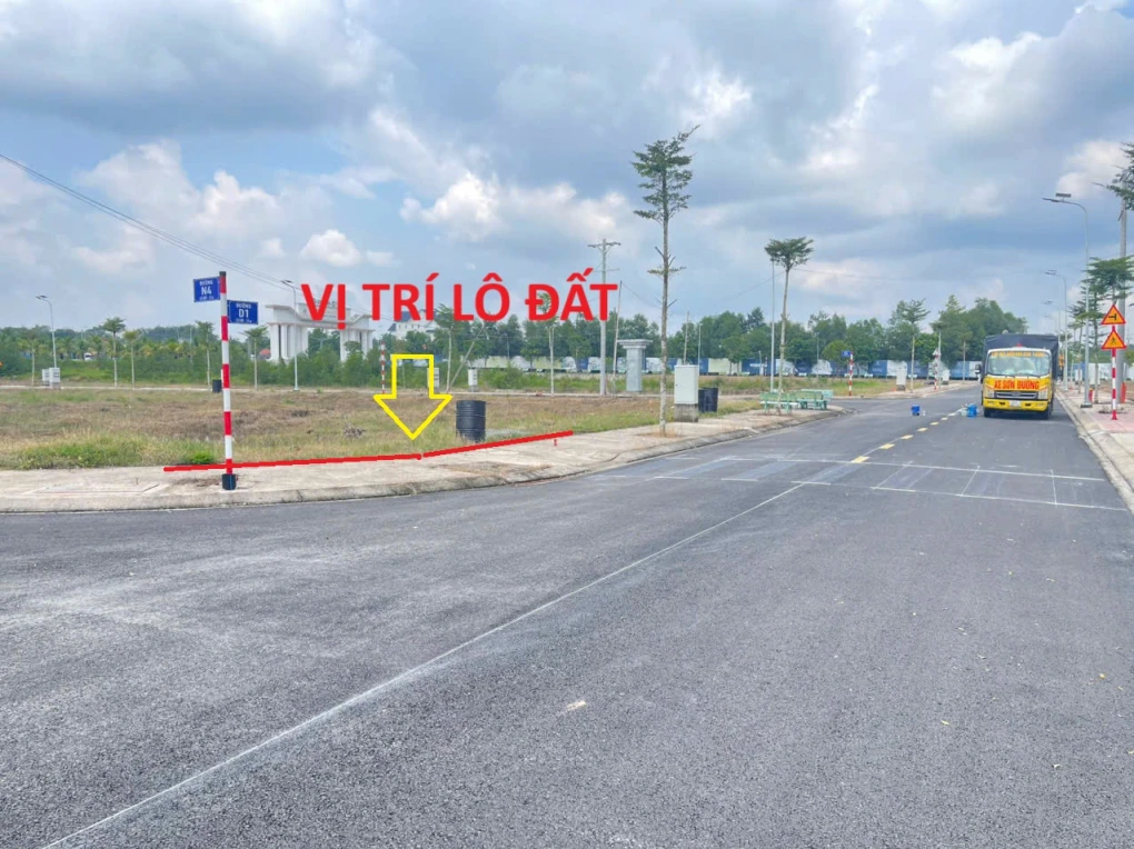 Chính chủ gửi bán đất ngay mặt tiền đường, giá 890 triệu liền kề khu công nghiệp VSIP 2 Bình Dương