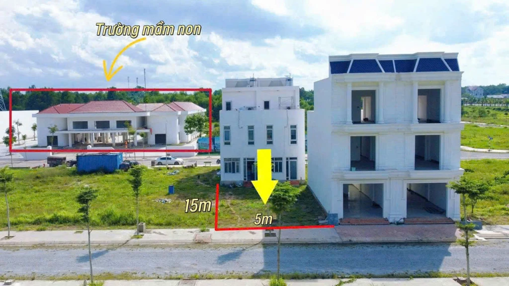 Chính chủ bán gấp đất gần KCN Tân Bình, mặt tiền ĐT 741, giá chỉ 890 triệu/nền. Sổ sẵn