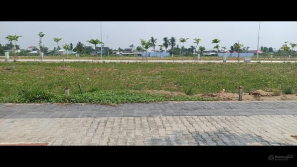 Bán lô 100m2 ngay Nguyễn Cửu Phú, cách ĐH Y khoa Phạm Ngọc Thạch 5p, giá 2tỷ2. Sổ sẵn.
