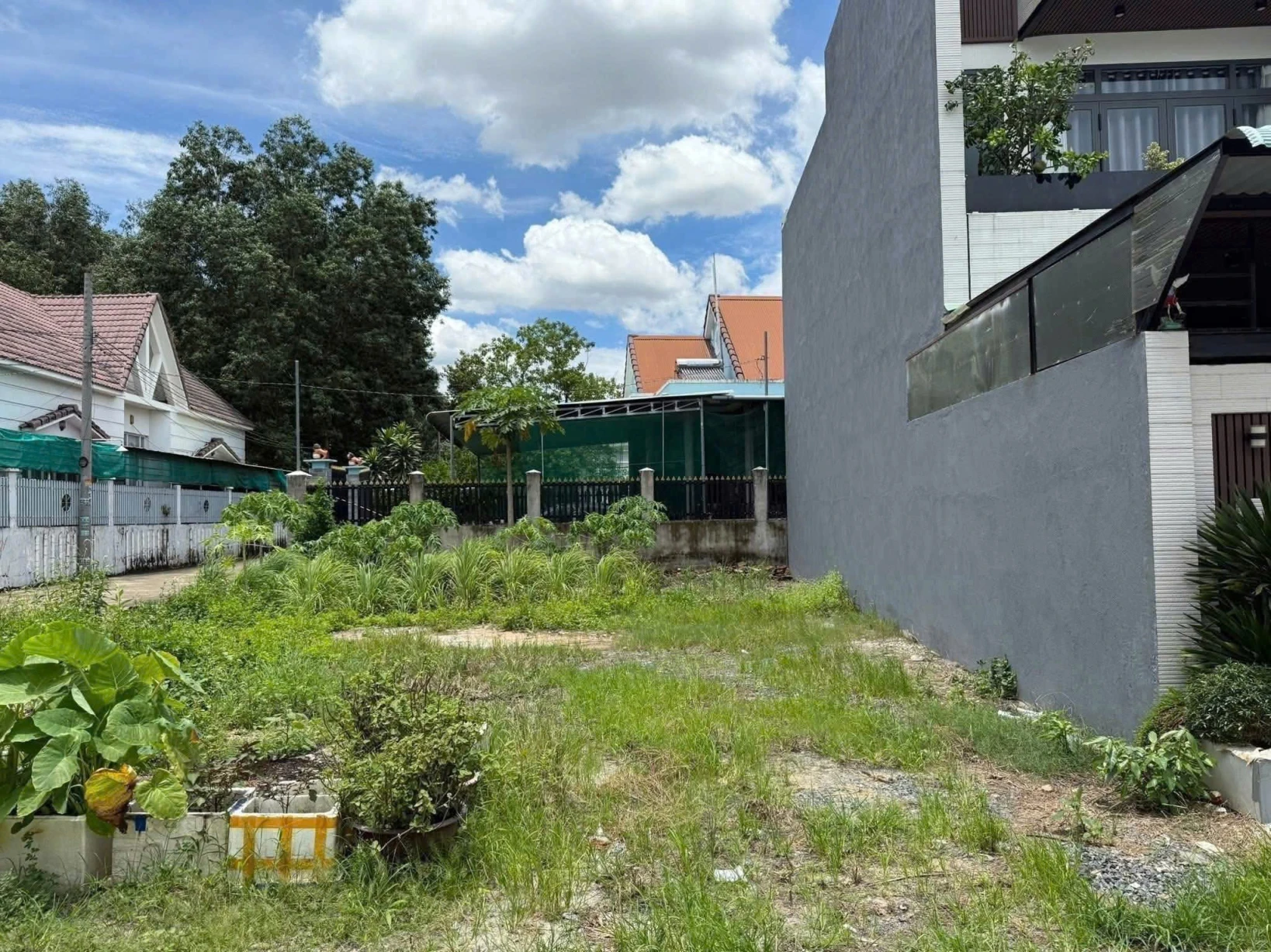 Bán lô 90m2 ngay Vành đai 3, đối diện KCN công nghệ cao chuẩn xanh, giá 2tỷ3. Sổ sẵn.
