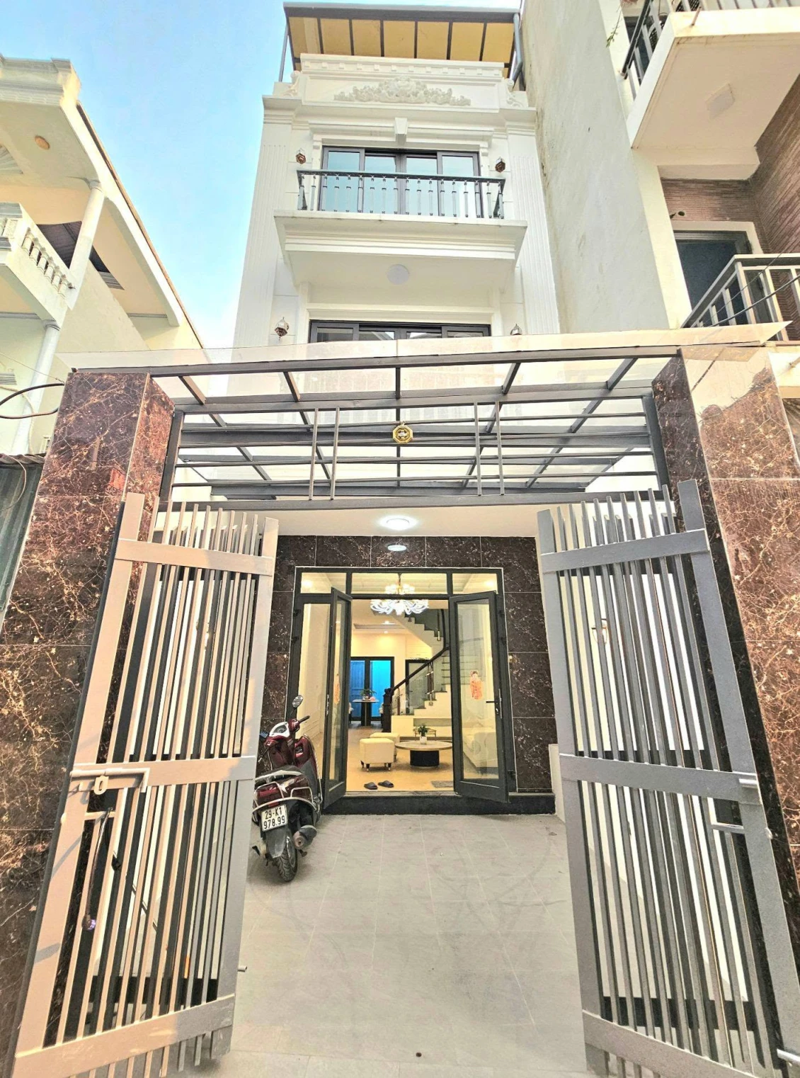 BÁN NHÀ 4 TẦNG - THẠCH BÀN