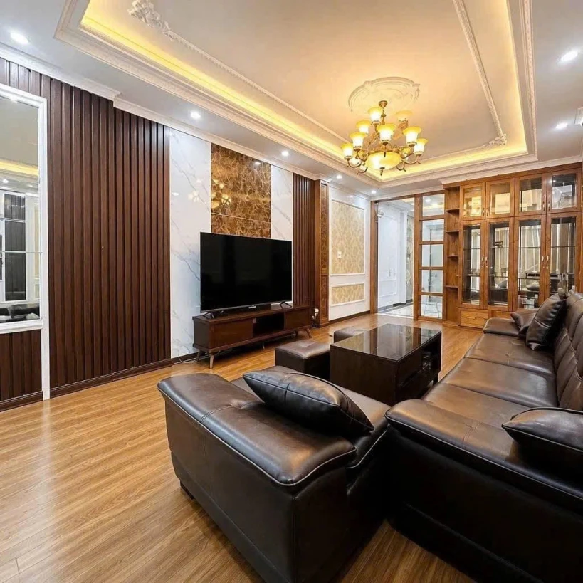 CHO THUÊ: Nhà Riêng Thang Máy ÔTô vào nhà ngõ 2x Nguyễn Ngọc Nại